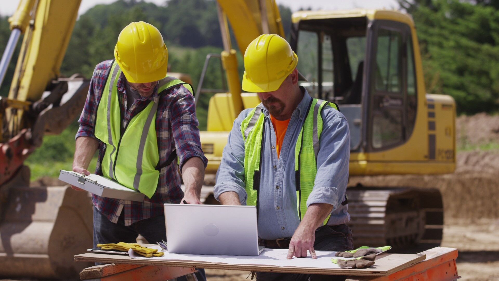 Sowers Commercial crew reviewing plans on a job site